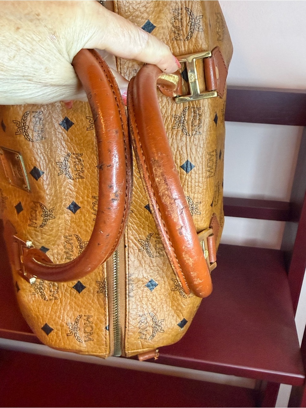 MCM Monogram Visetos Travel Duffle in Cognac Brown with Black Accents 35 - Picture 4 of 13